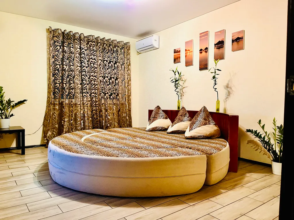 Новая квартира с большой круглой кроватью — аренда посуточно в Верхнетемерницкий