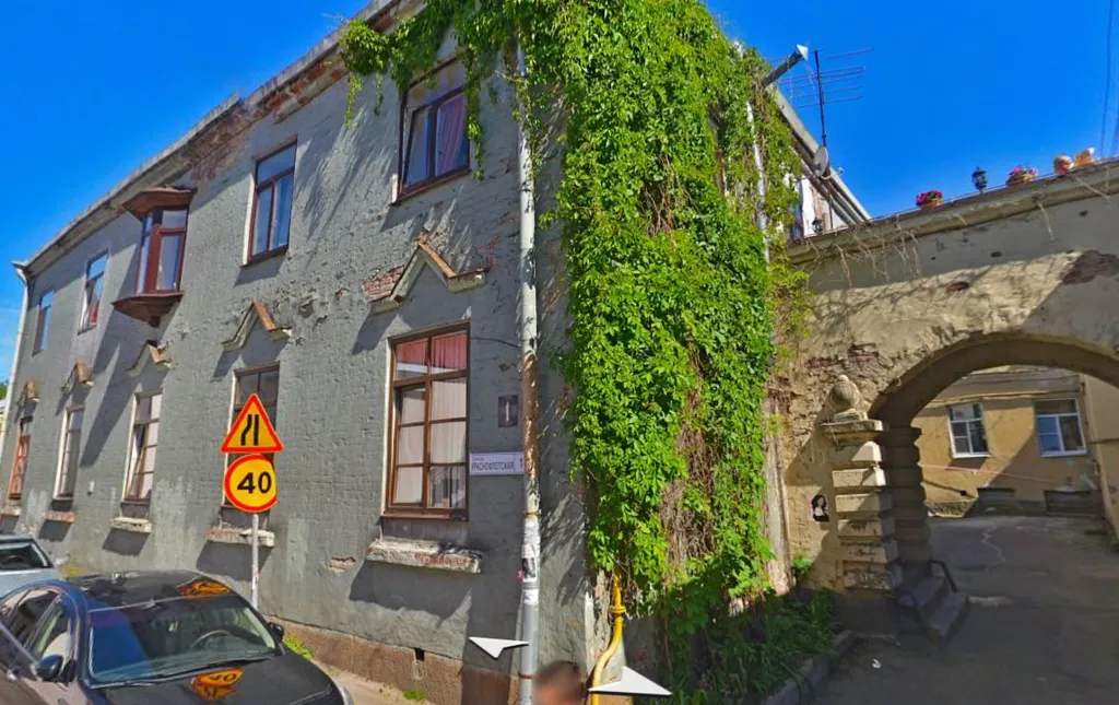 Двухкомнатные апартаменты с камином и террасой