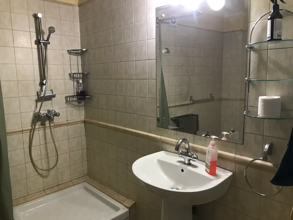 Усадьба Марисабель, дом с бассейном и сауной, возле парка