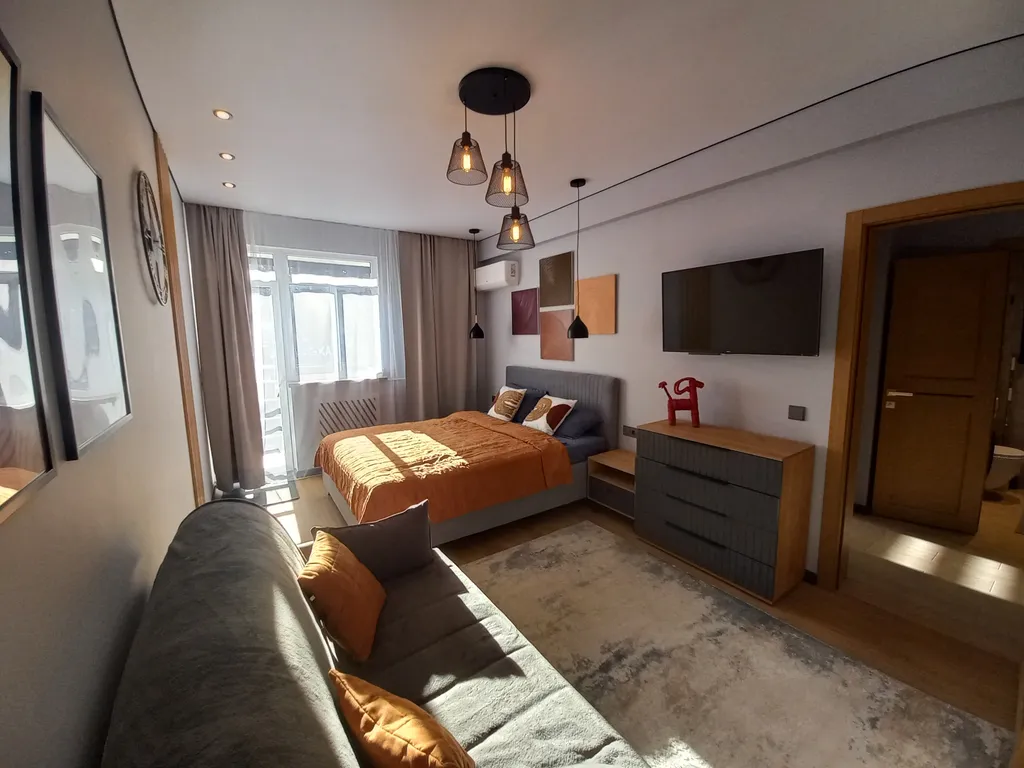 Уютная квартира с новым ремонтом в центре поселка