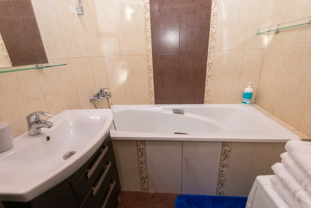 Просторная двухкомнатная квартира в центре