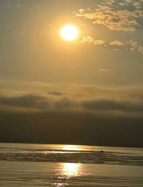 Современная 2-я большая квартира прямо на набережной с пляжем у дома