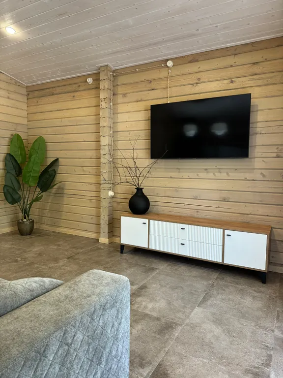 Дом с бассейном