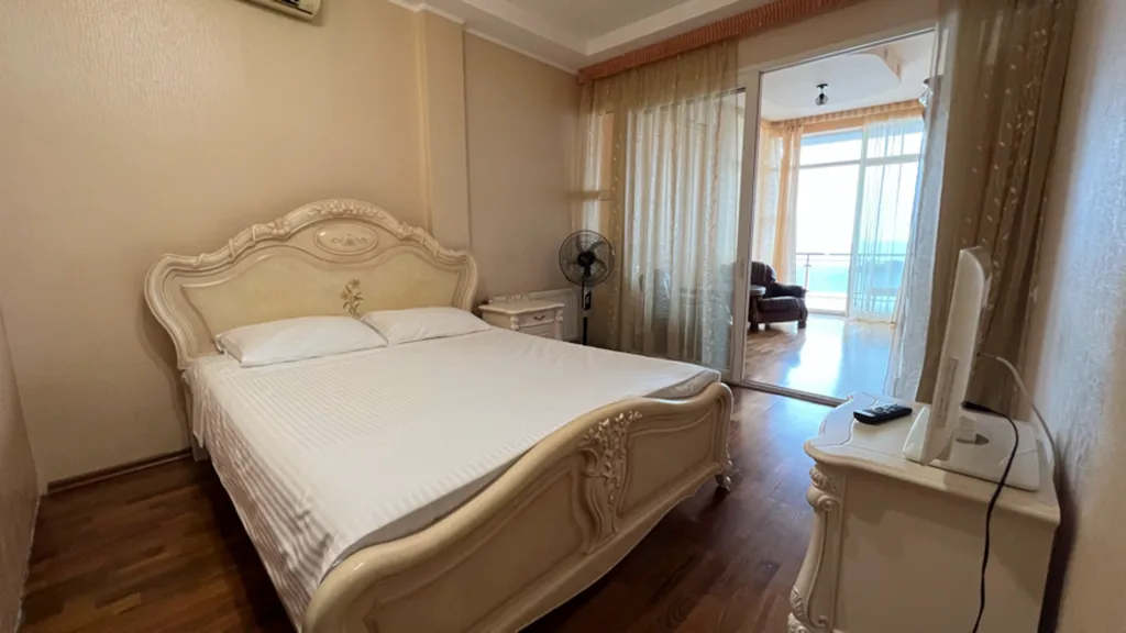 Квартира Четырехместный люкс на 2 этаже — аренда посуточно в Утес