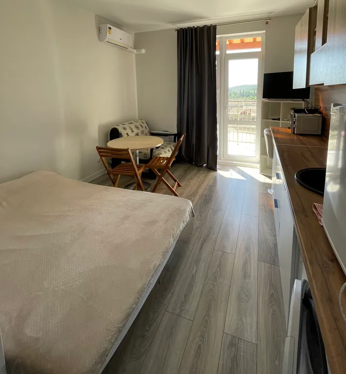 Уютная квартира с видом на горы в Сукко