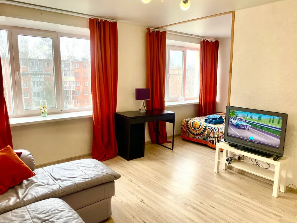 Просторная квартира близь центра и набережной Закат на озере