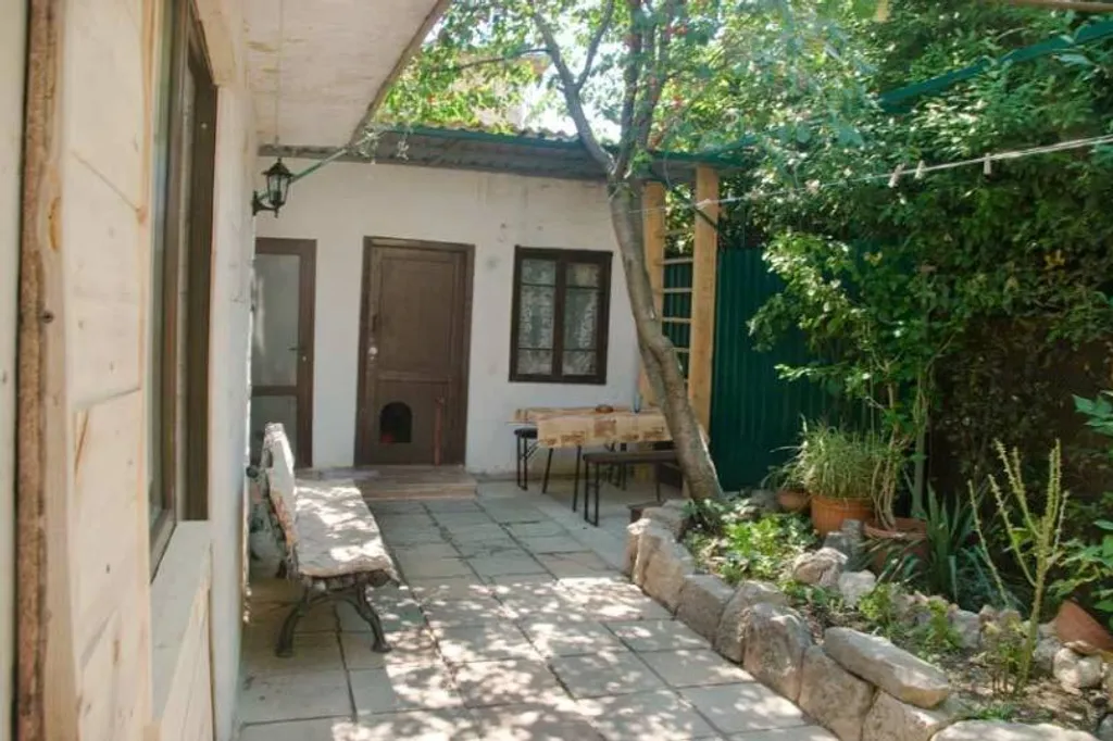 Семейный дворик