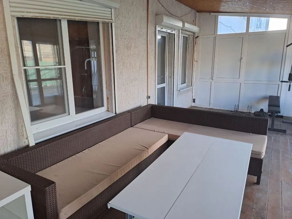 Большая светлая квартира с дизайнерским ремонтом рядом с центром