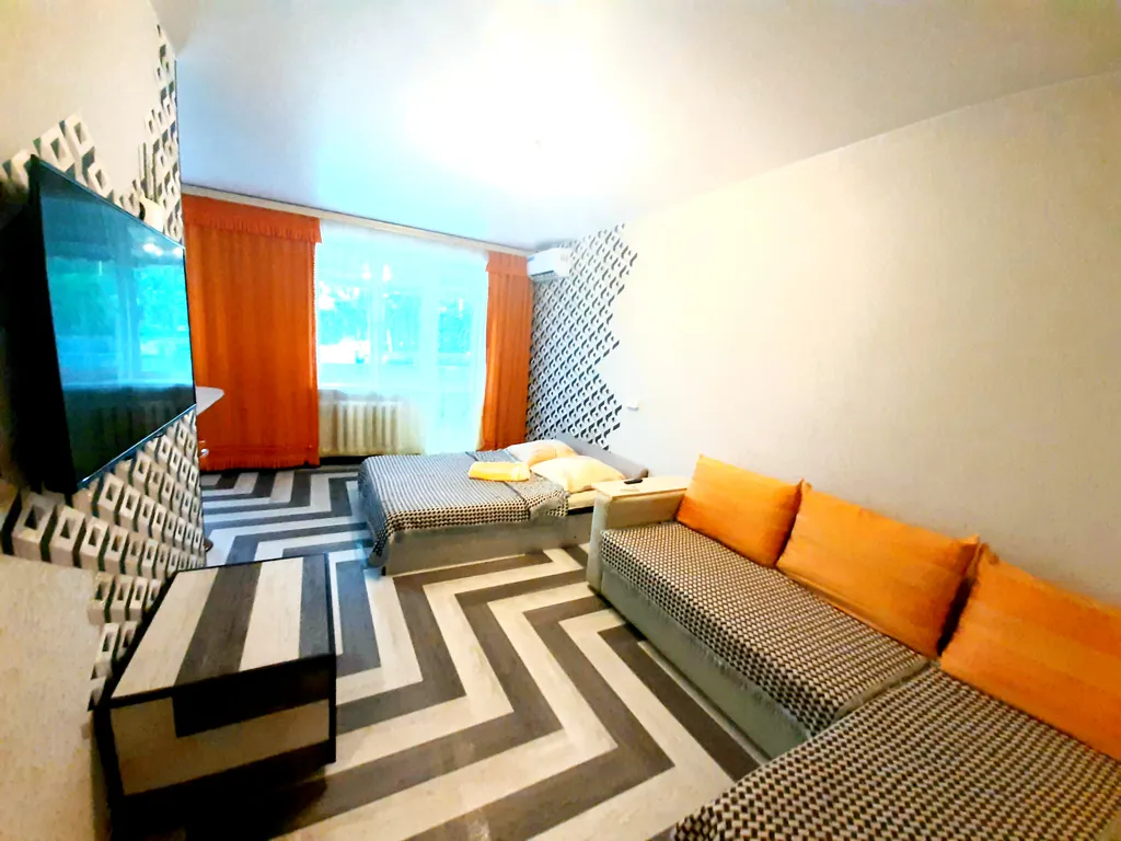 Квартира с балконом рядом с Аэропортом, 15 мин до моря и казино — аренда посуточно в Артём