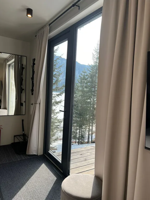 Домик с видом на Телецкое озеро