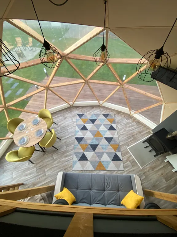 Дом-купол в загородном комплексе