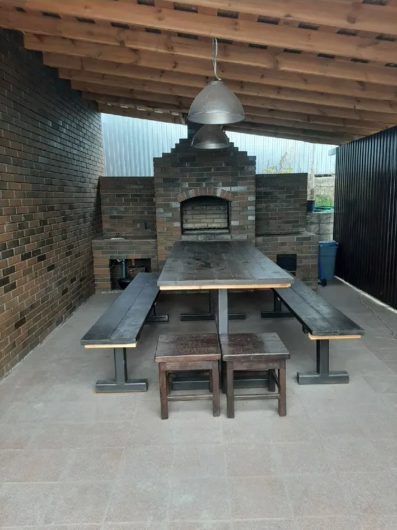 Дом на берегу реки Волги