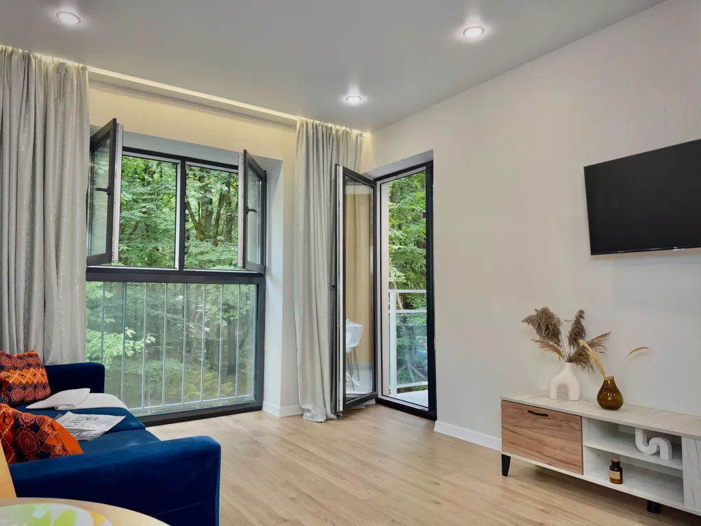 Двухкомнатные аппартаменты комфорт класса с видом на лес.