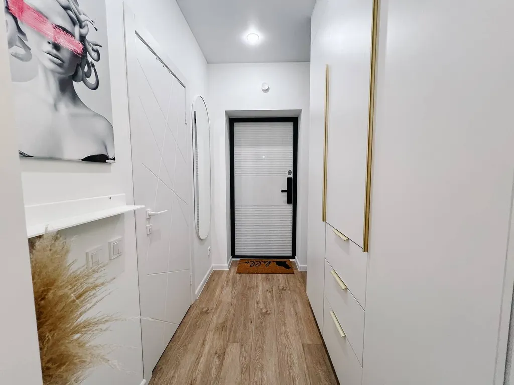 Современная студия с дизайнерским ремонтом рядом с жд вокзалом