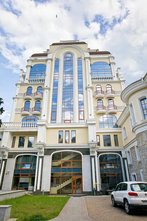 Апартамент на набережной с видом на горы