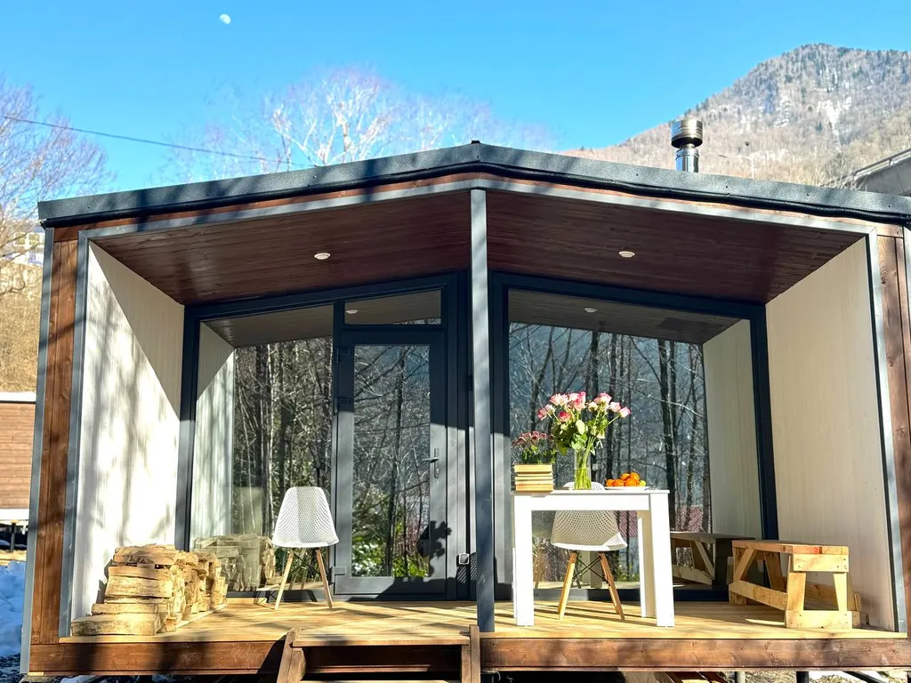 Домик у ручья Красная поляна