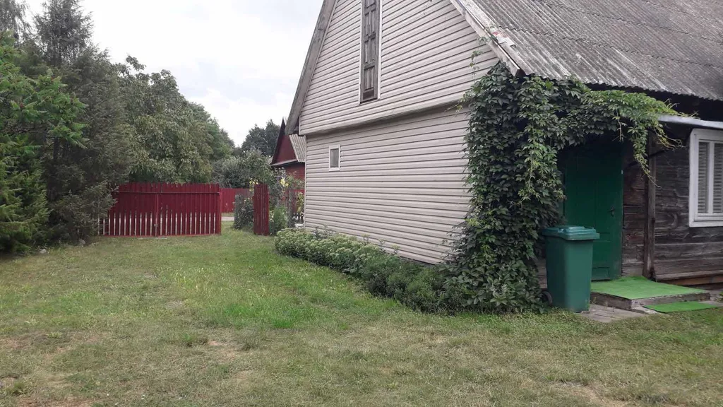 Дом с видом на лес недалеко от озера