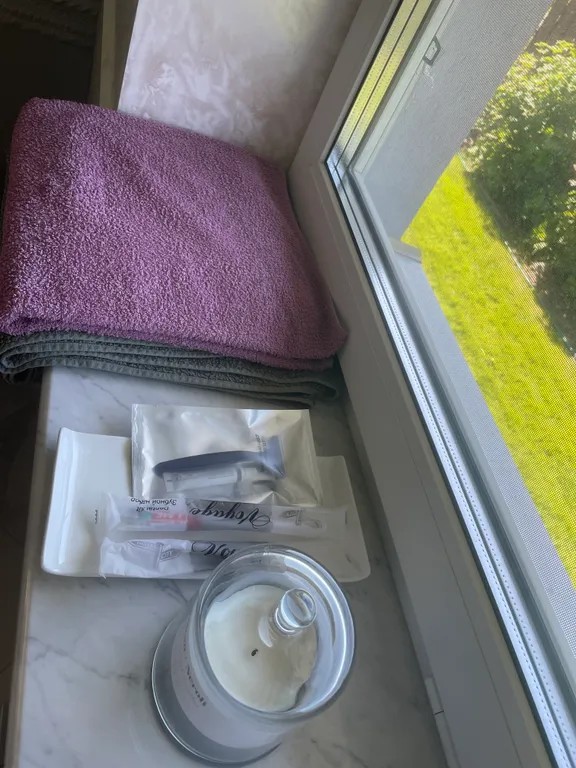 Уютный современный и стильный дом инфракрасной сауной и джакузи