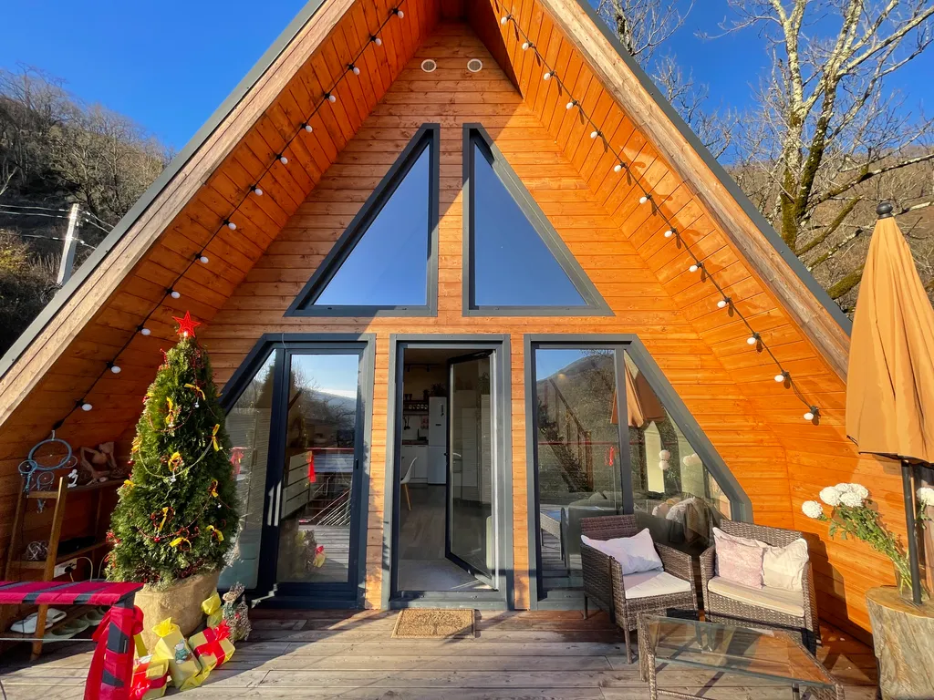 Квартира Квартира Дом A-Frame с панорамными окнами и видом на реку Сочи — Пластунка