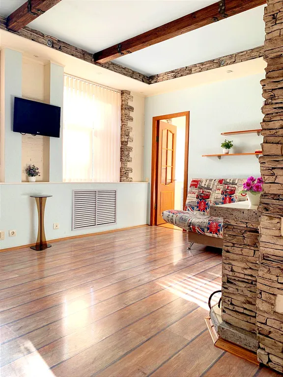 Двухкомнатная квартира с кондиционером в центре города