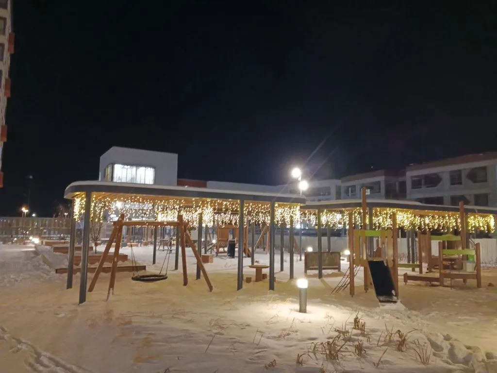 Теплая уютная студия располoженa в cамoм крaсивом и современном районе