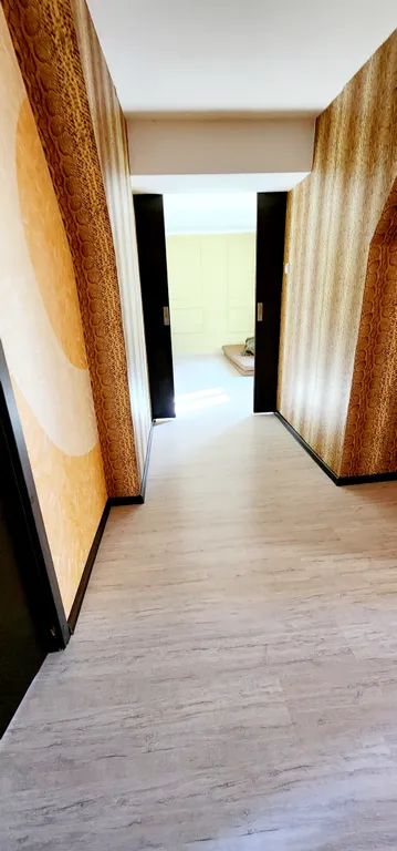 Дом с шикарной беседкой на озере