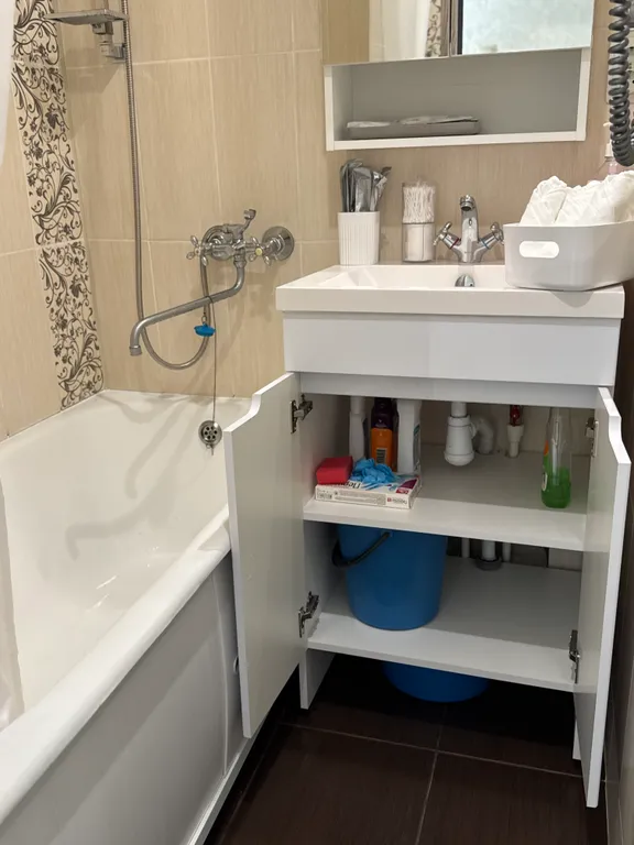 Уютная солнечная квартира в районе Золотого моста