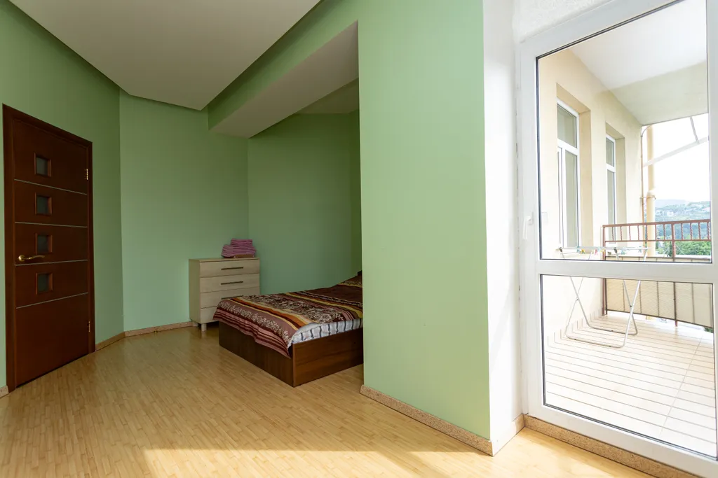 Просторная 3-комнатная квартира с видом на курортную жизнь