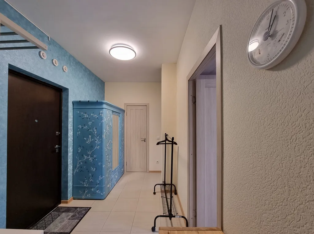 Двухкомнатная квартира с подиумами