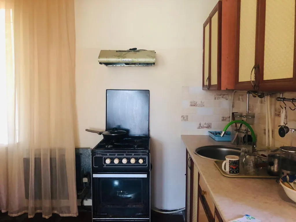 Дом для отдыха с большой беседкой