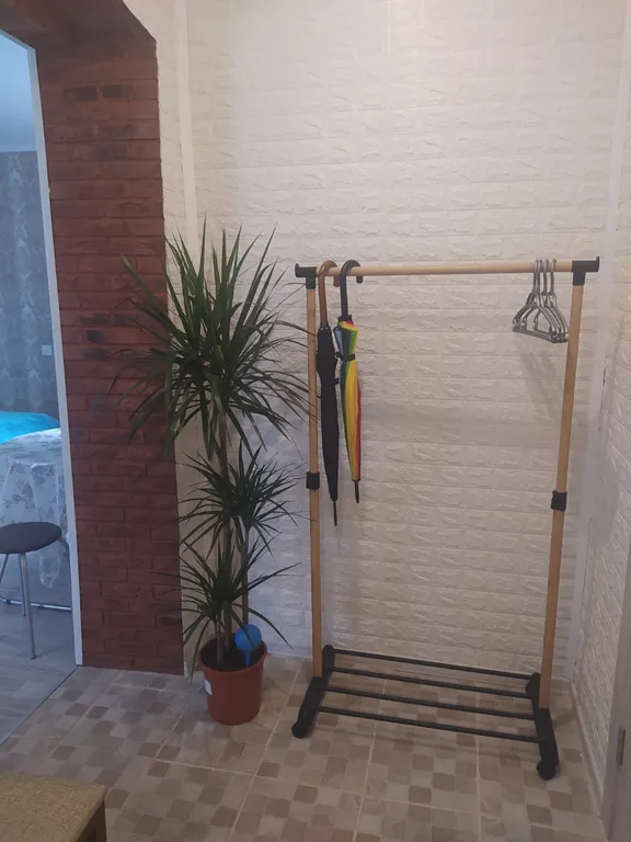 Квартира-студия с отдельным входом с парковкой