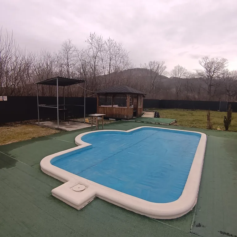 Уютный домик в горах Адыгеи Лесной островок