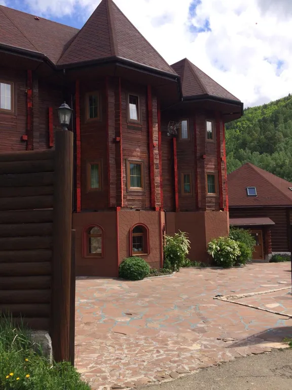 Коттедж Элис в центре с видом на Байкал