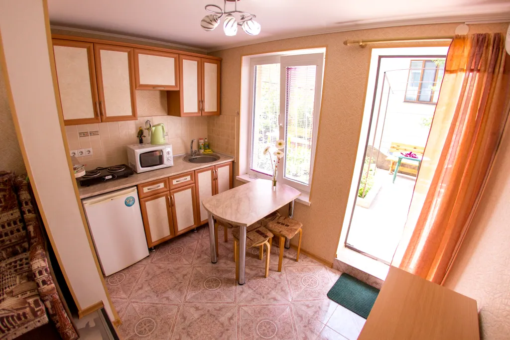 Уютные апартаменты с двориком в центре города