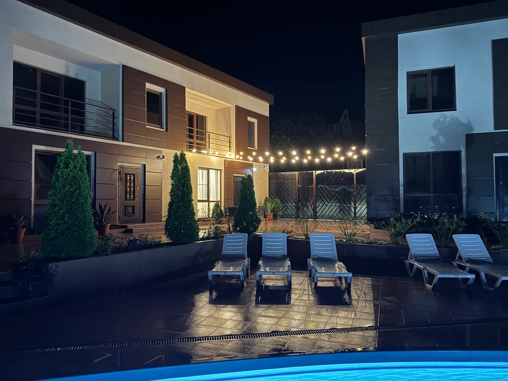 Уютный таунхаус с бассейном