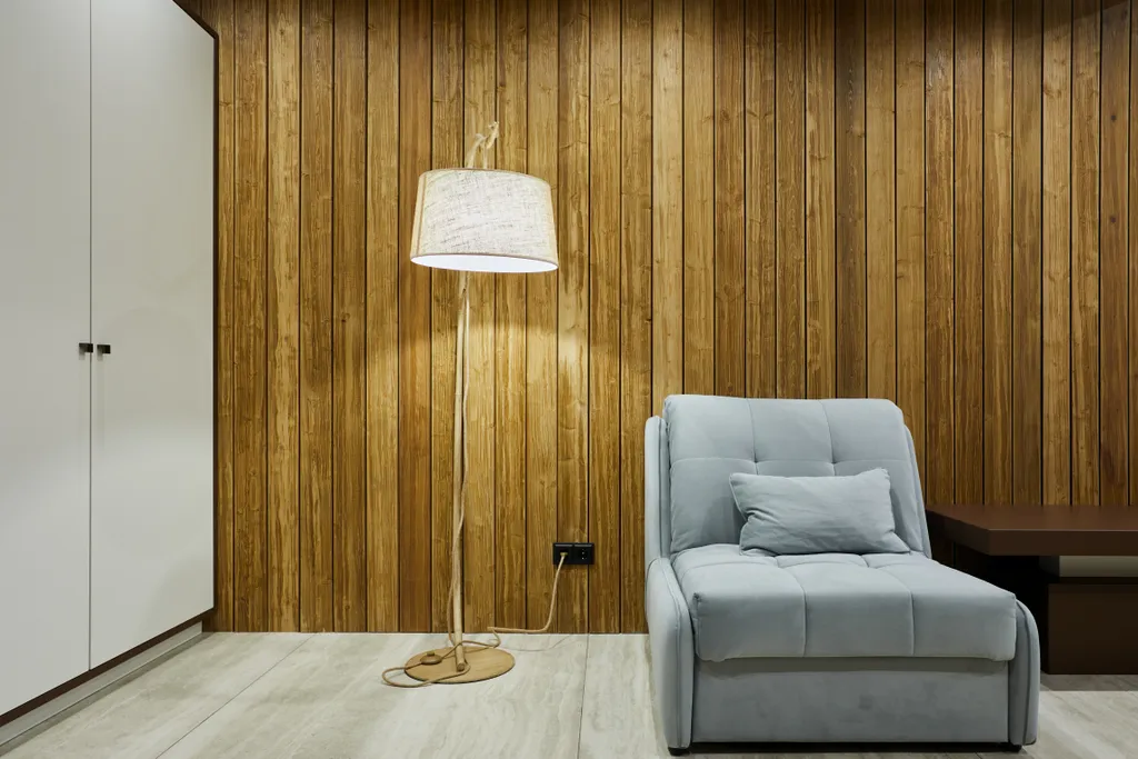 Полулюкс с кроватью размера king-size и видом на озеро