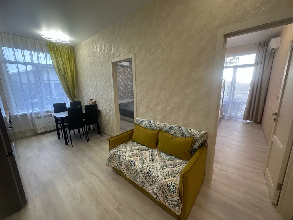 Квартира Двухкомнатная квартира с видом на зелень — Адлер