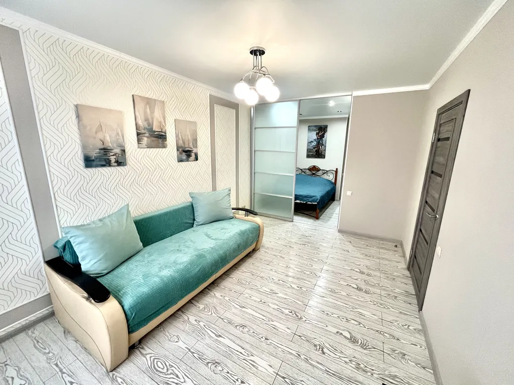 Апартаменты Astra Apartments  возле центра с новым ремонтом