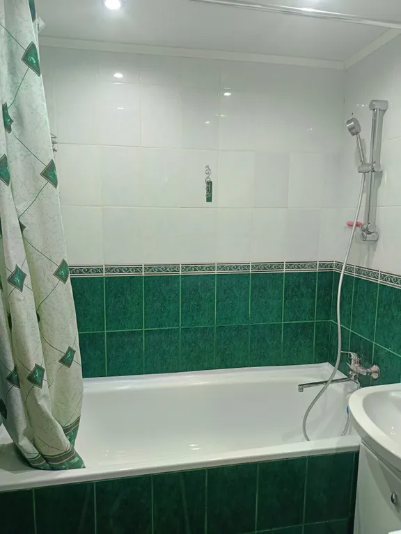 Просторная, чистая 2-х комнатная квартира.