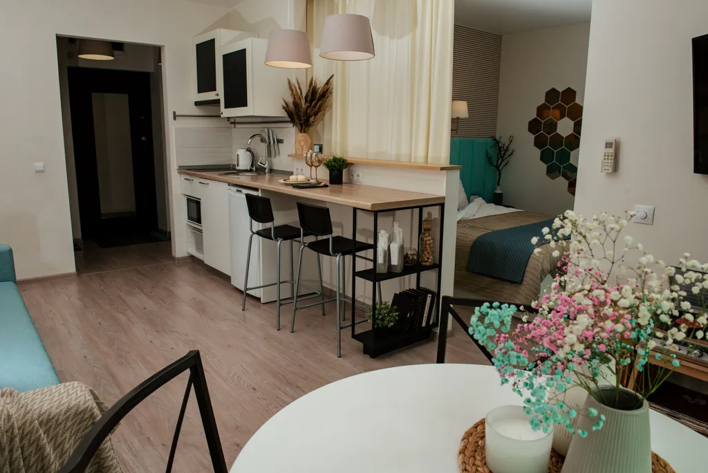 Шикарная квартира видом на пруд около зоопарка