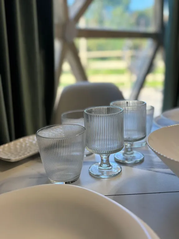 Уютная сфера на побережье