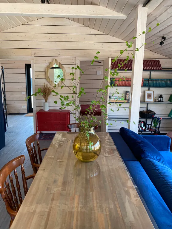 Дача в лесу с панорамными окнами