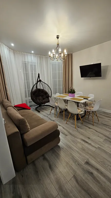 Уютный дом с панорамными окнами