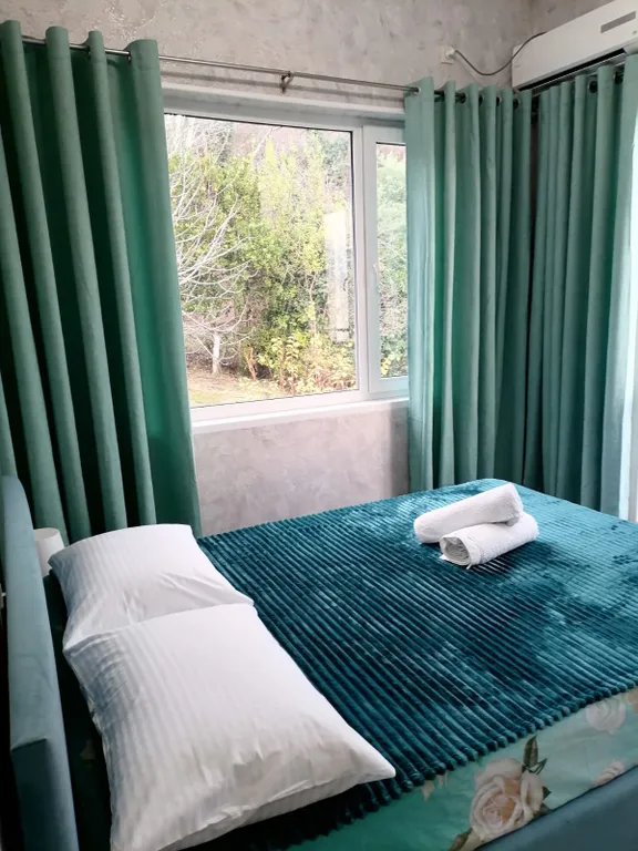 Дом - вилла - коттедж 5 спален
На территории бассейн