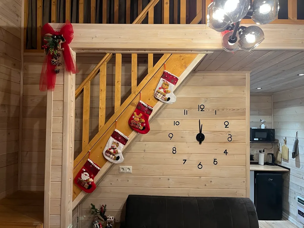 Уютный дом в стиле Барнхаус с чаном у леса, у нас есть баня.