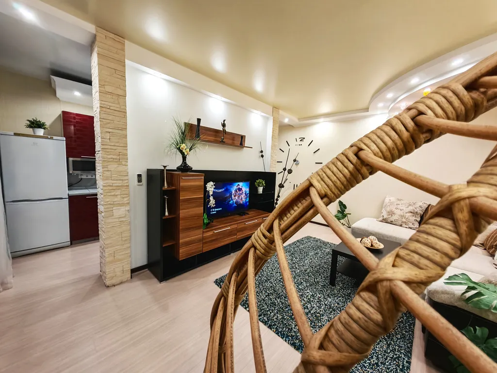 Strawberry Hills Sutki Life