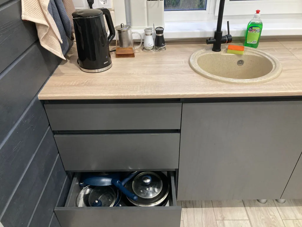 Дом на первой линии реки в тишине леса под Тверью