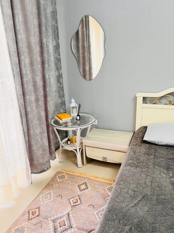 Домик с красивым двором