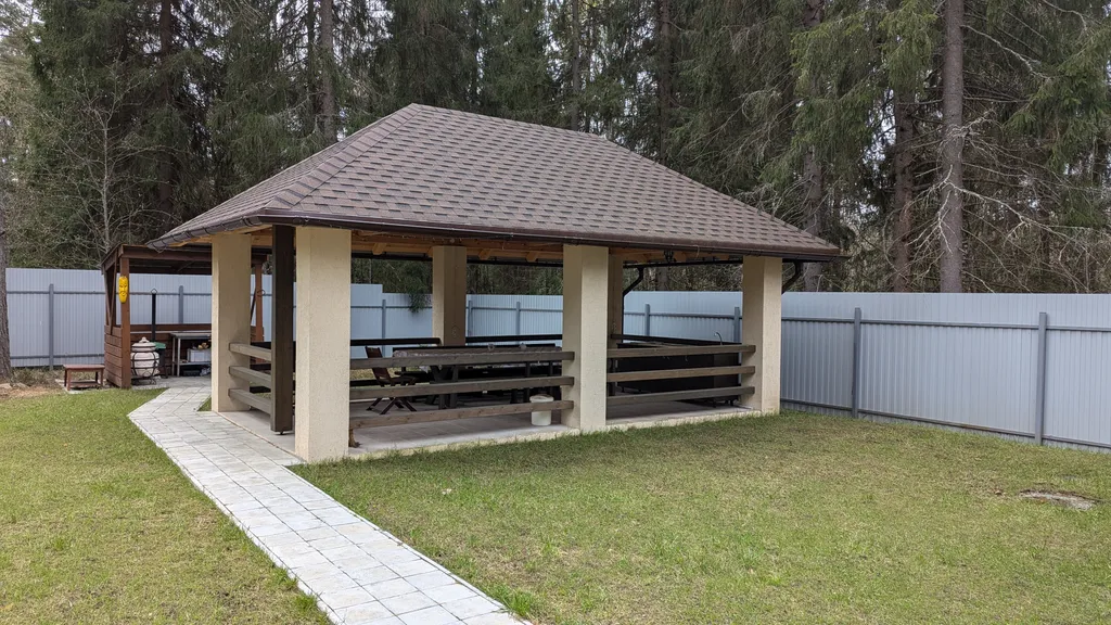 Дом на Мезе