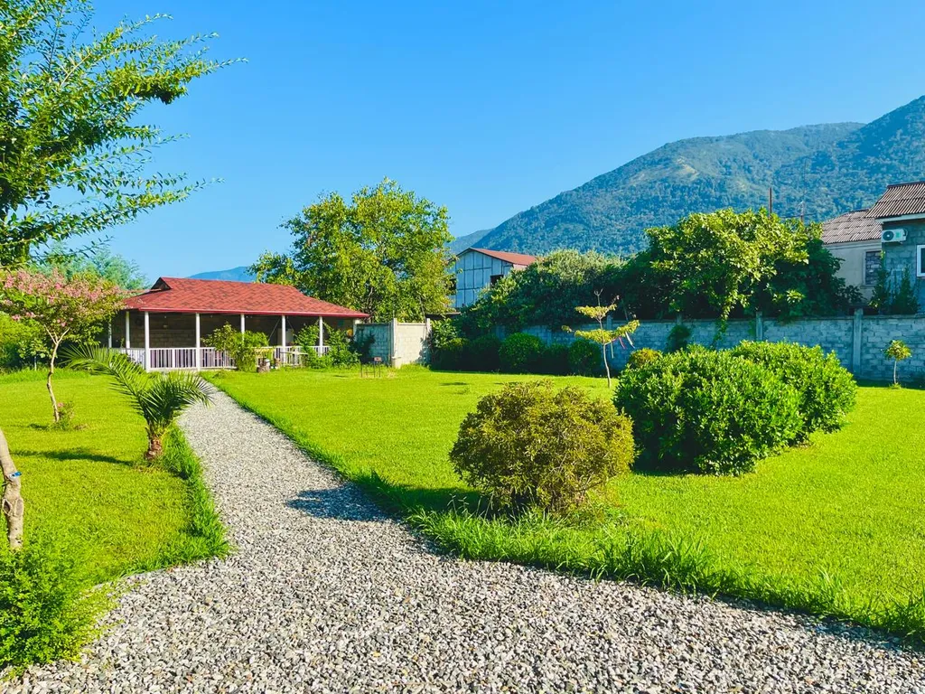 Квартира Квартира Гостевой дом "Витторио" с панорамным видом на горы — Гагра